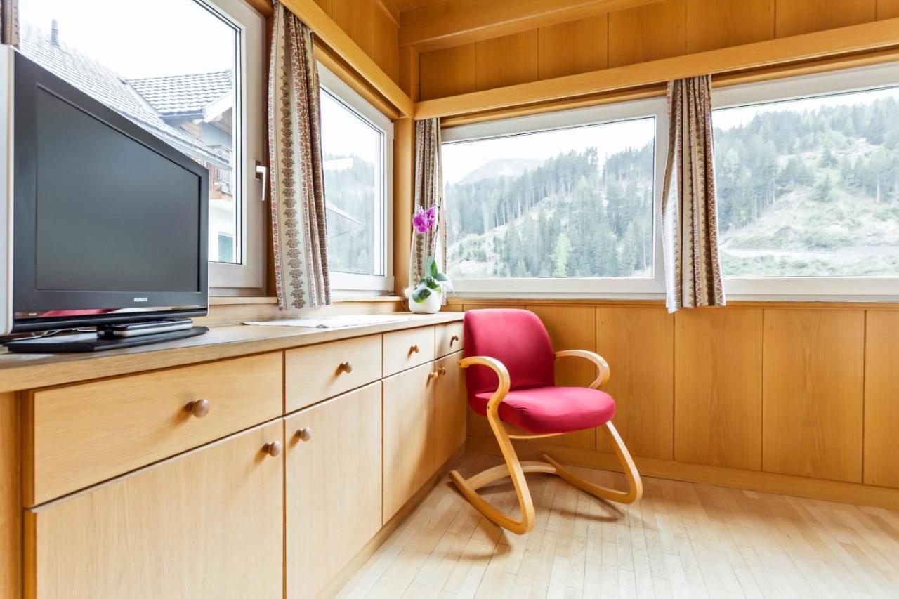 Villa Alpina Apartments Santa Cristina Val Gardena 外观 照片